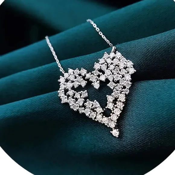 Elegant Silver Heart Necklace - Picture 2 of 4